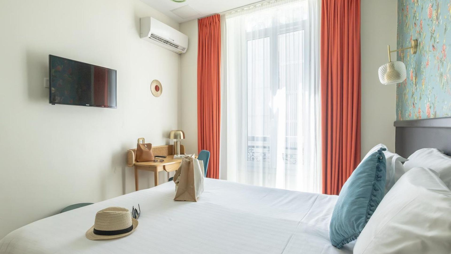 La Promenade Hotel 4*