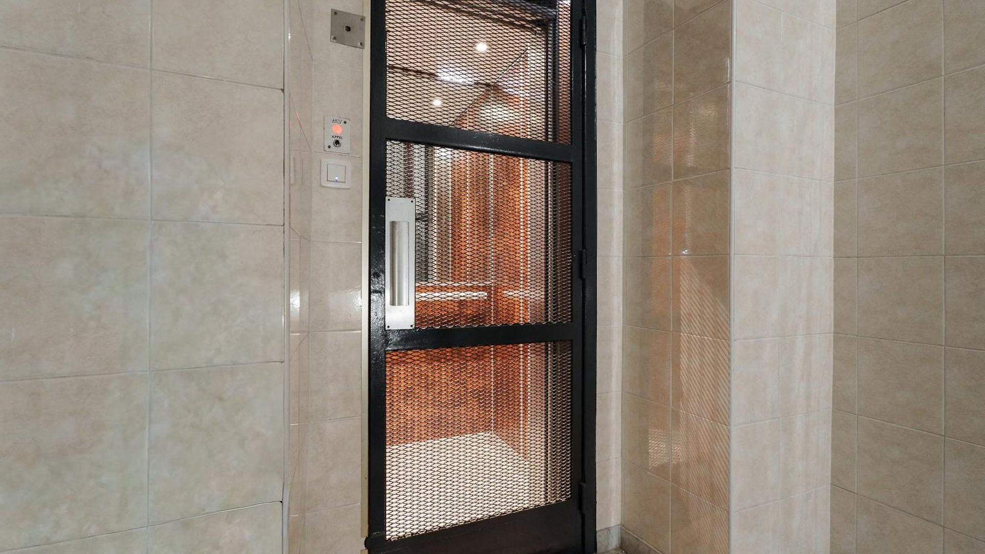 Renting - Risso - Cocoon Design Massena Paillon Balcony View & Lift Nice