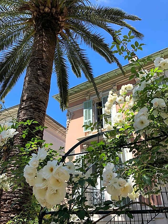 Rose Hotel Nice
