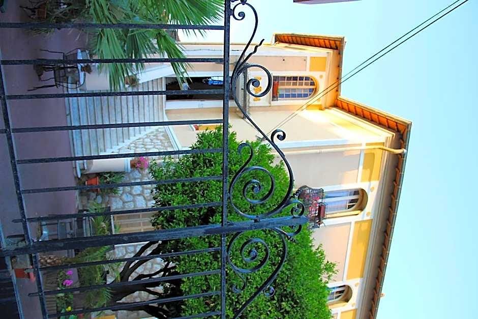 Mon Reve Bed & Breakfast Nice