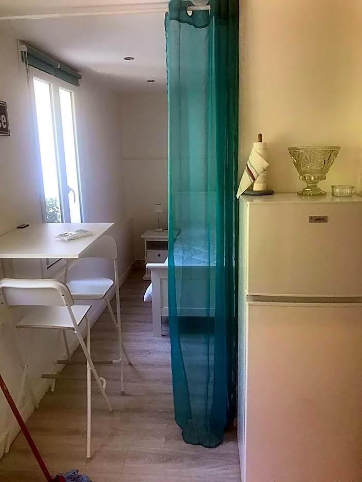 Mon Reve Bed & Breakfast 3*