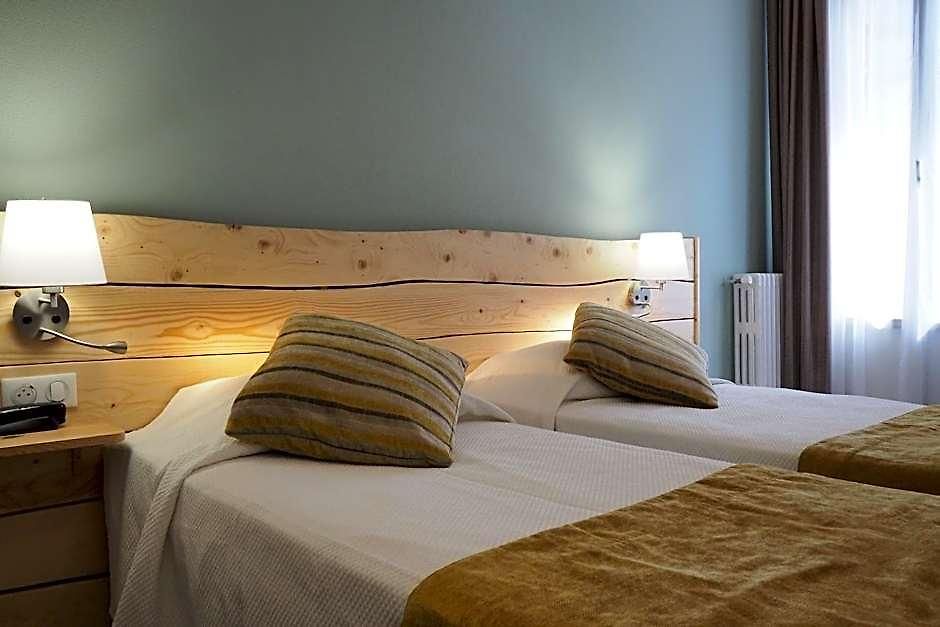 Hotel Busby 3*