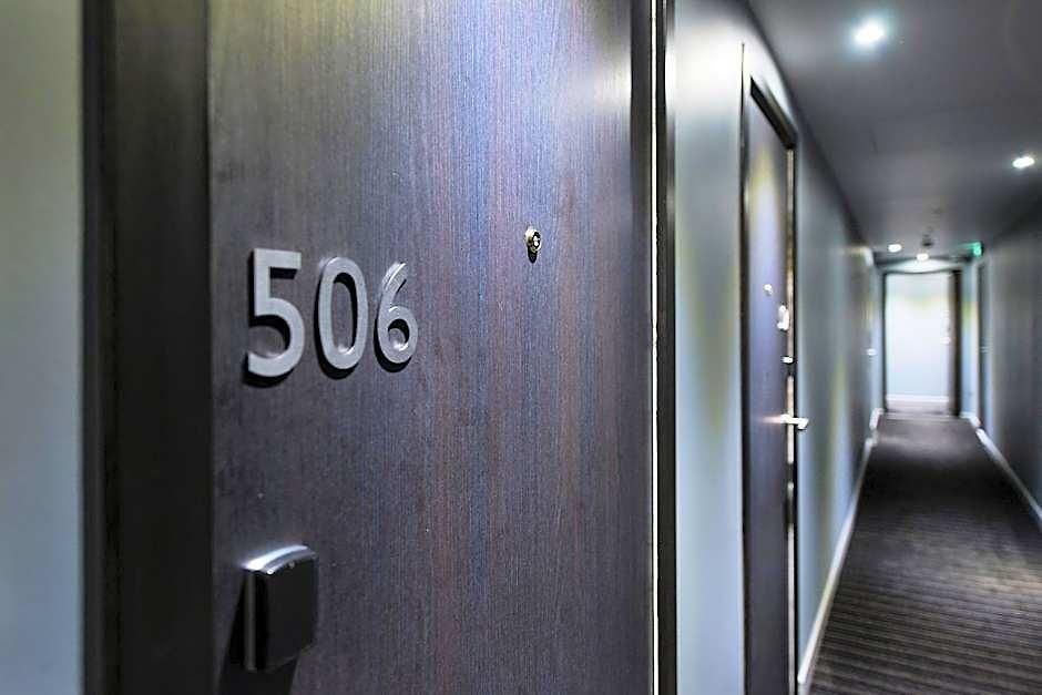 64 4*