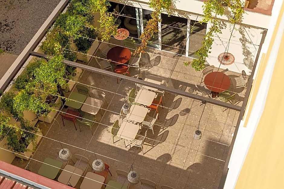 Le Noailles Gare Hotel 3*