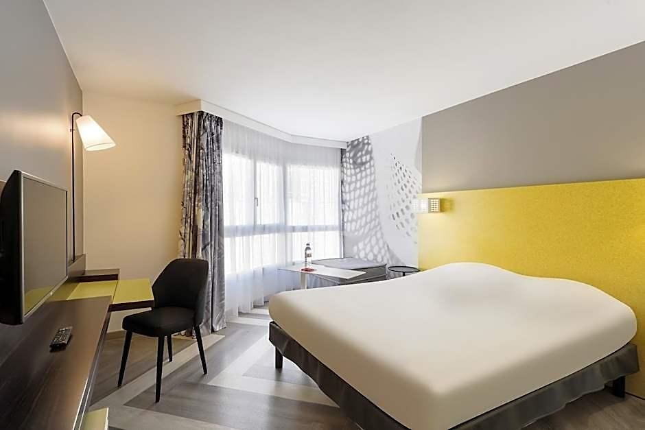 Ibis Styles Vieux Port Hotel 3*