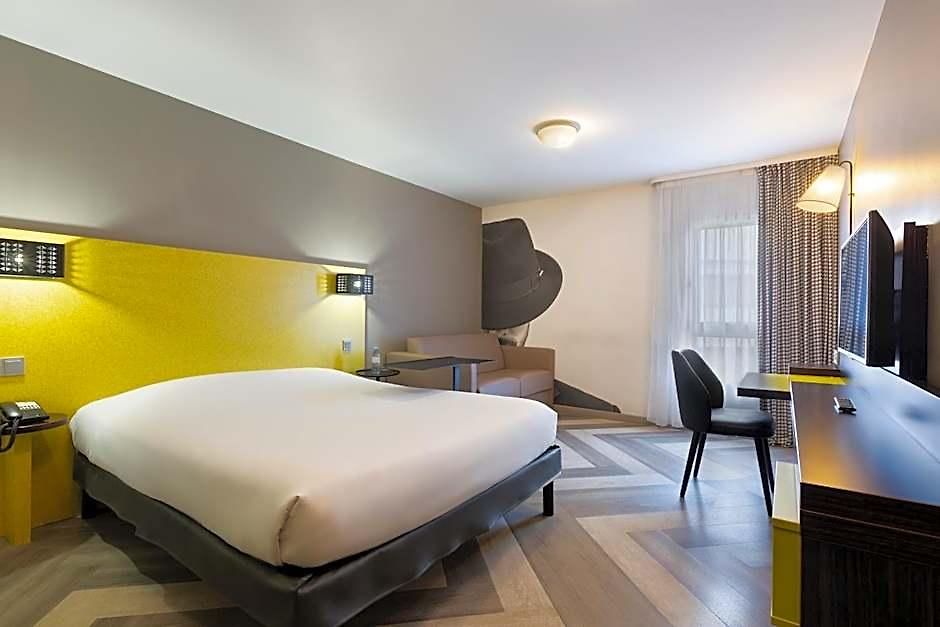 Ibis Styles Vieux Port Hotel 3*
