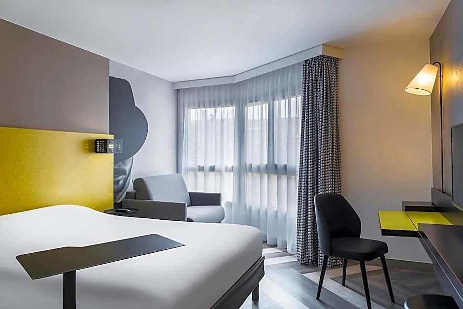 Ibis Styles Centre Port 3*