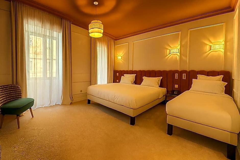 Hotel Ambassador, Completely Renovated Nice