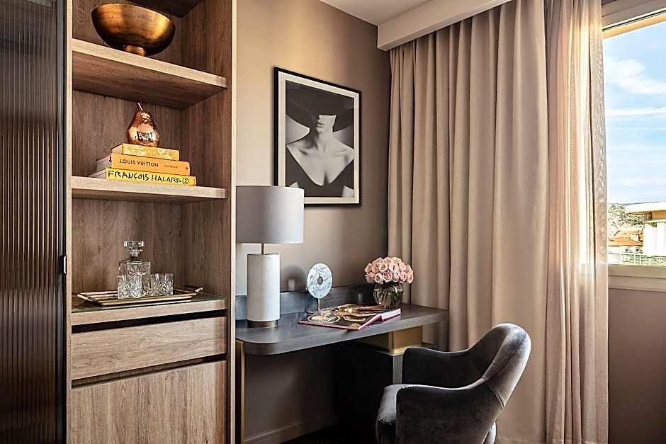 Anantara Plaza - A Leading Of The World 5* Nice