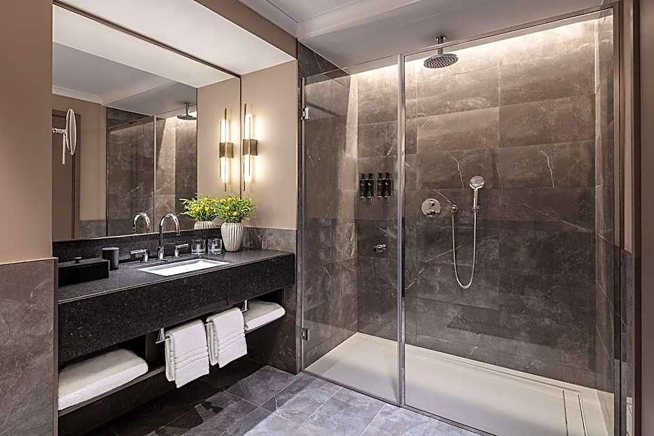 Hotel Anantara Plaza - A Leading Of The World 5*