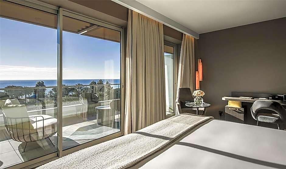 Anantara Plaza - A Leading Of The World