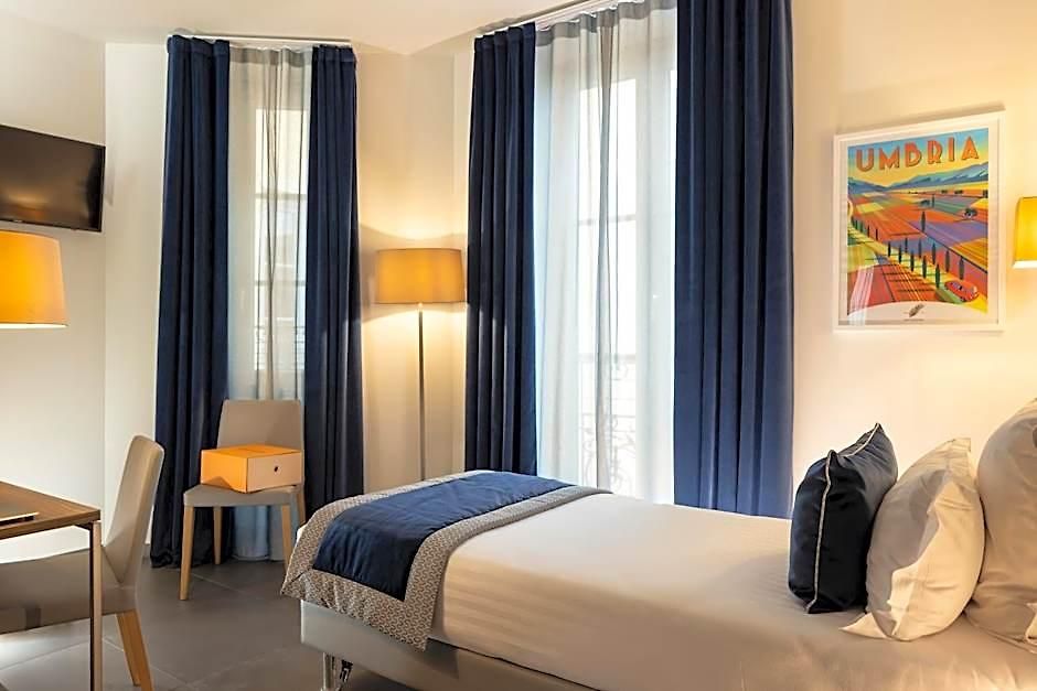 Azur Riviera Hotel