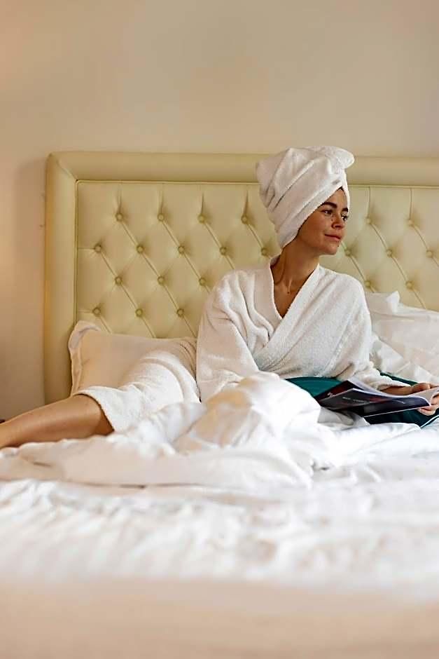 Azur Riviera Hotel