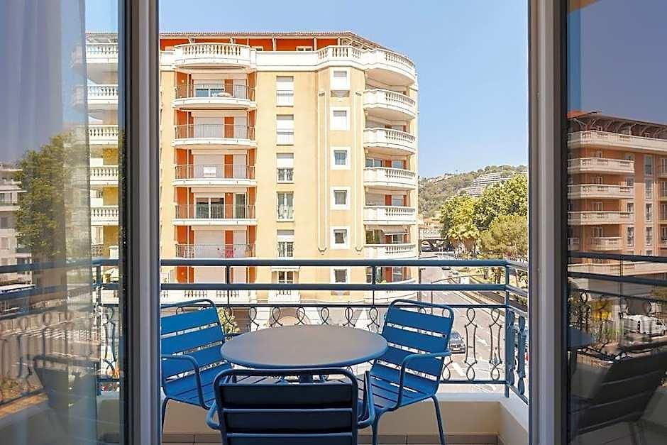 Hotel Yelo Promenade Magnan, Sonder