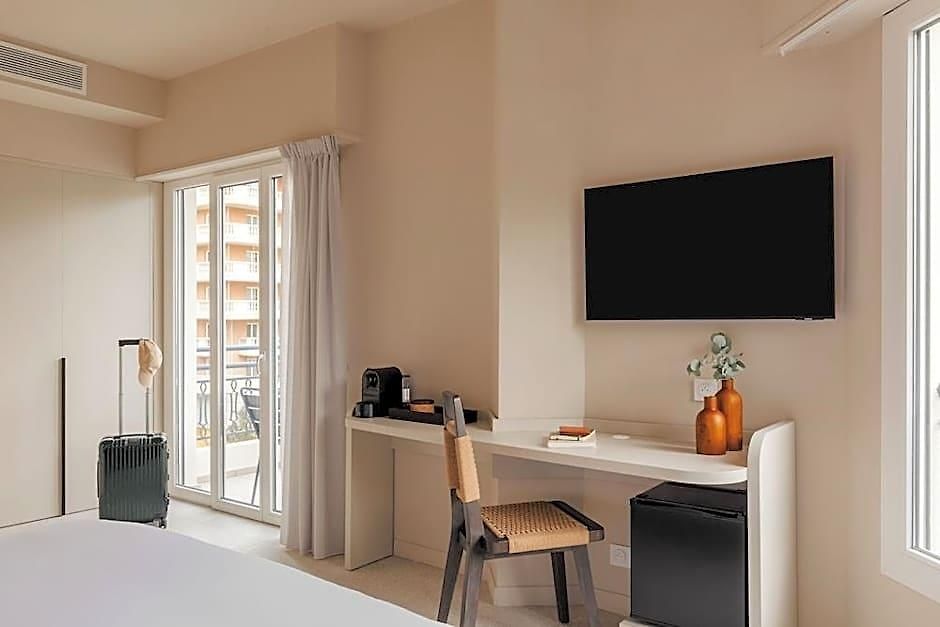 Hotel Yelo Promenade Magnan, Sonder 3*