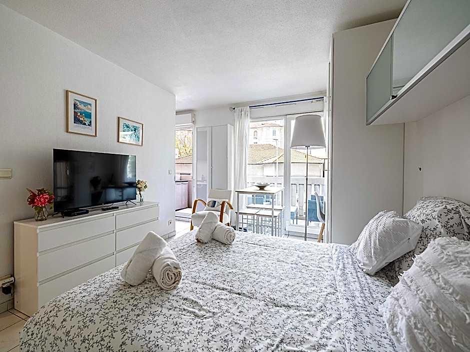 Hotel Charming With Balcony Pool -heart Of Nice