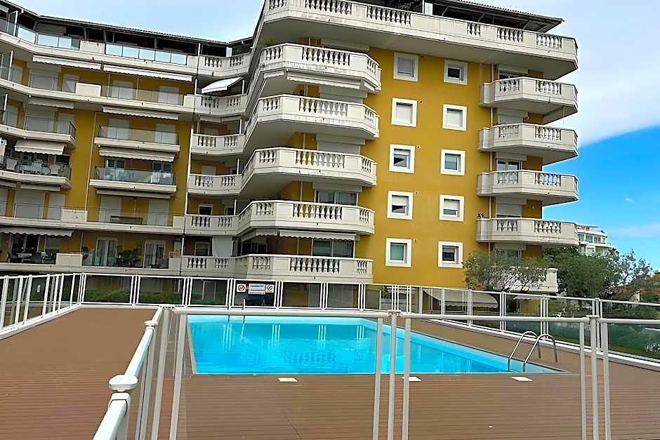 Hotel Charming With Balcony Pool -heart Of Nice