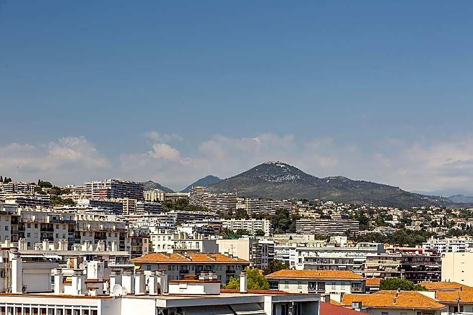 Nemea Riviera Promenade 4*