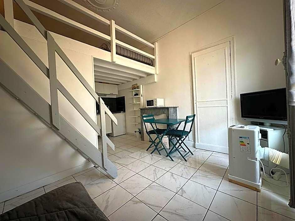 Les Balconnets Centre Aparthotel *