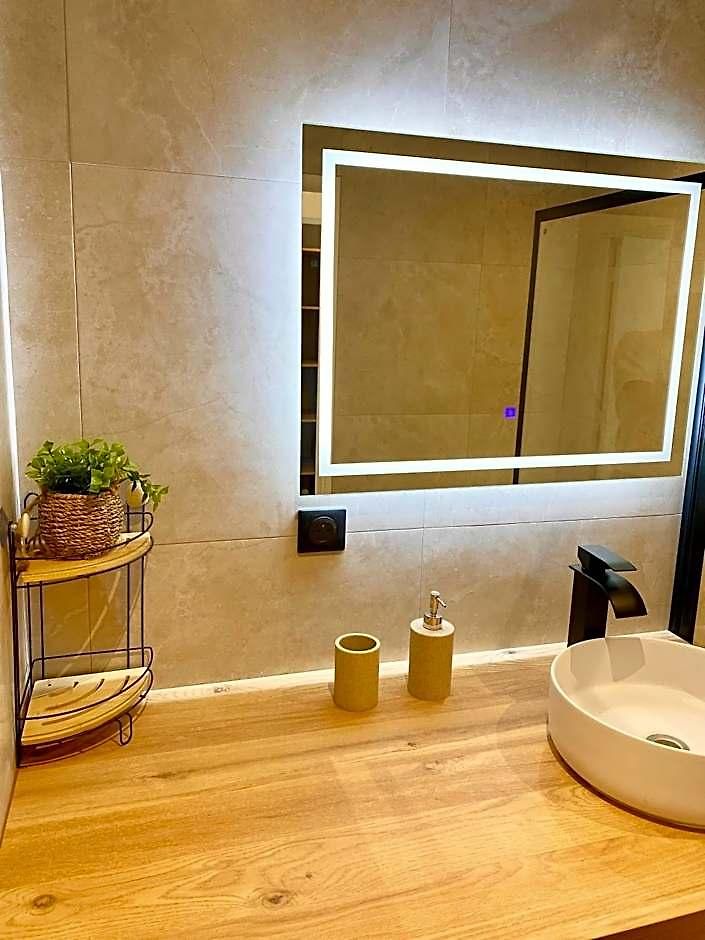 Apartment Superbe 3p A 300m De La ! *