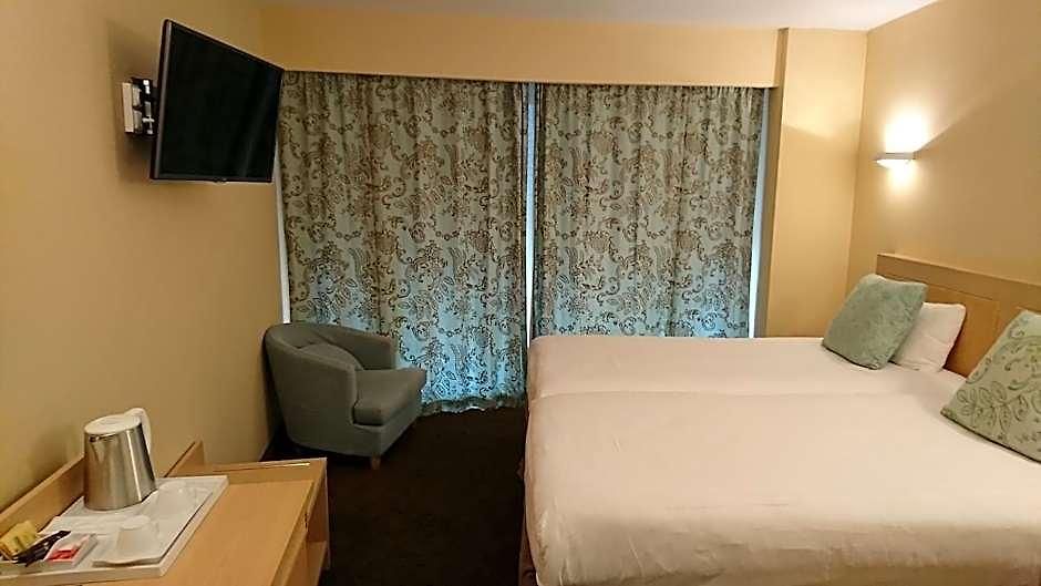 Club Inn 3*