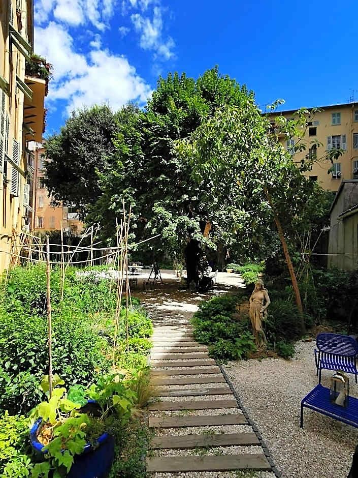 L'abeille - Boutique Hotel