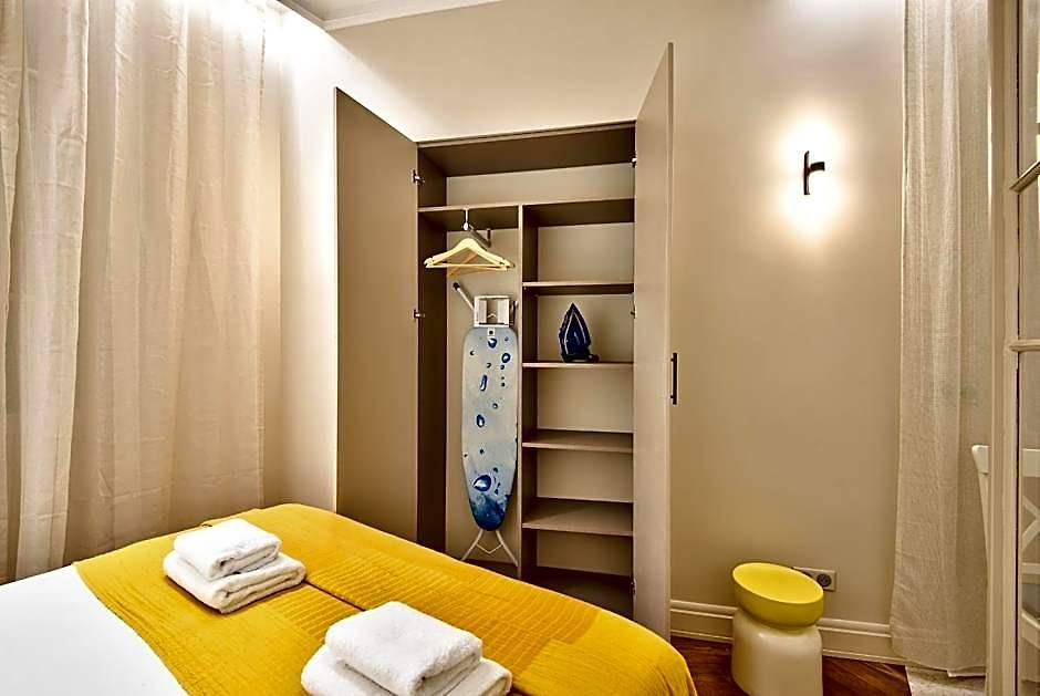 9 Alberti Centre 4*