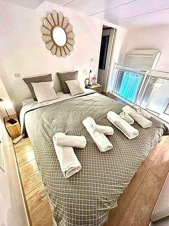 Petit Cocon En Duplex - Centre-ville & A 2 Minutes * Nice