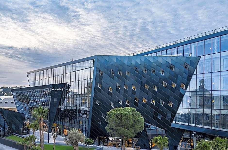 Doubletree By Hilton Centre Iconic Hotel Nice