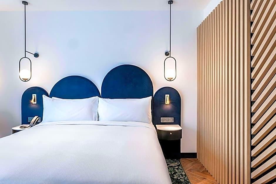 Doubletree By Hilton Centre Iconic Hotel 4*