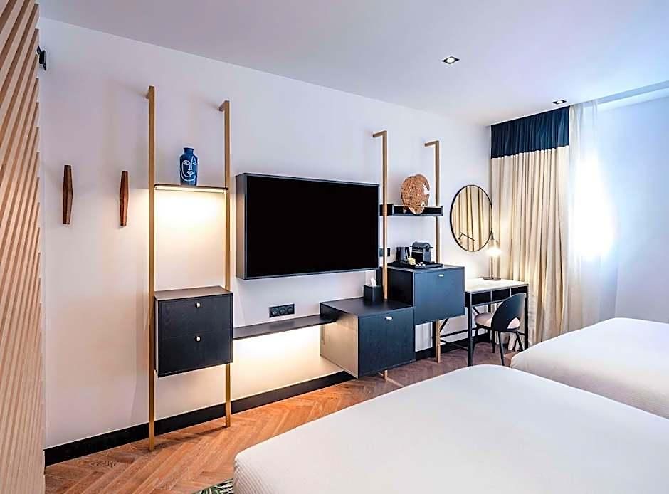 Doubletree By Hilton Centre Iconic 4*