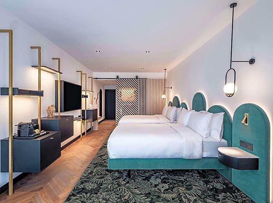 Doubletree By Hilton Centre Iconic Nice