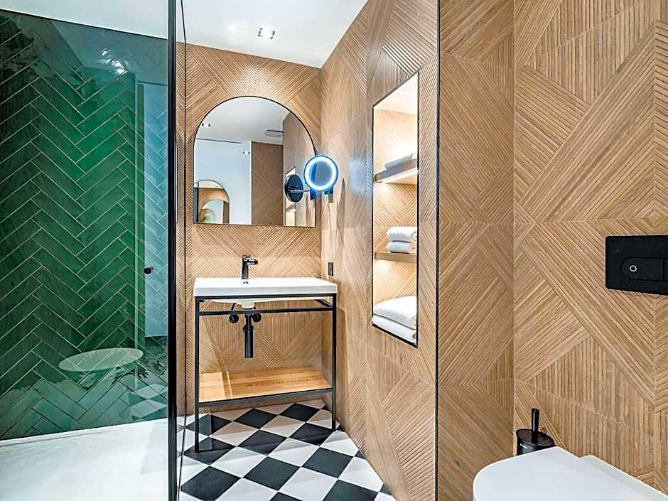 Doubletree By Hilton Centre Iconic 4* Nice