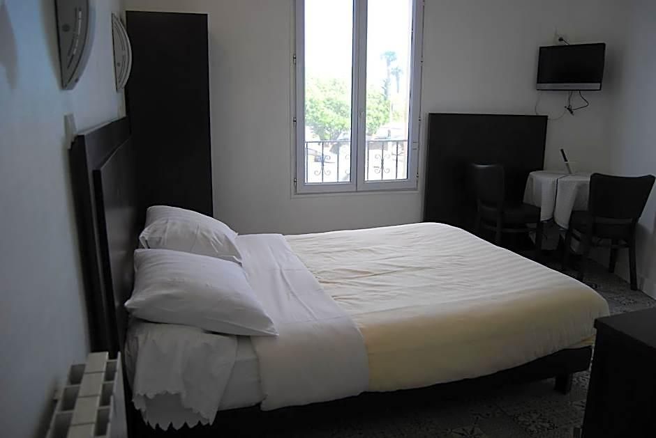 Hotel Azur 2*