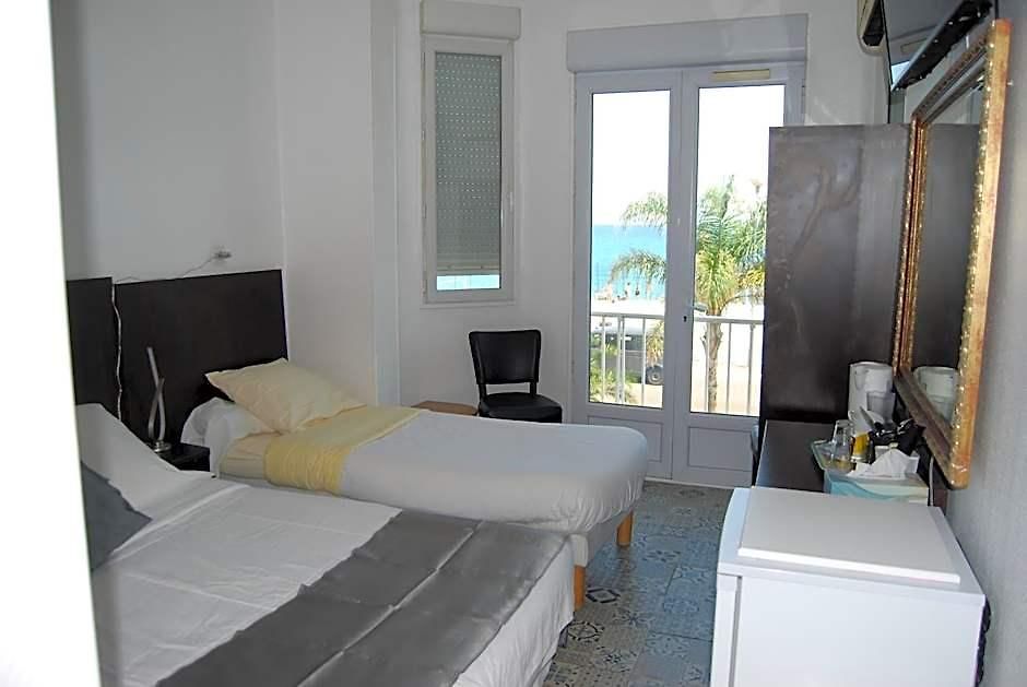 Hotel Azur 2*