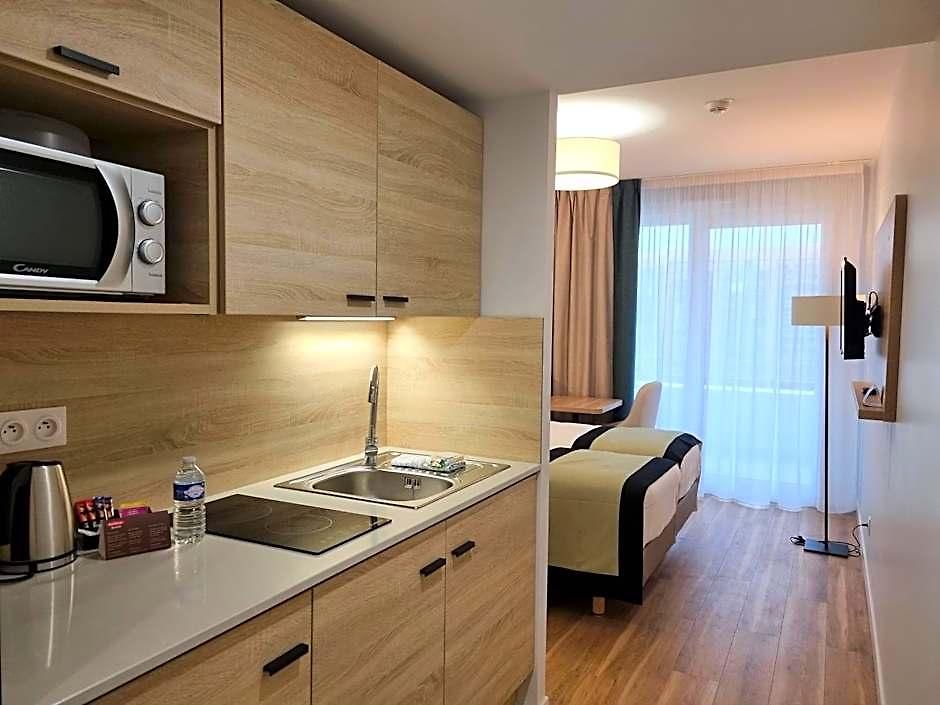 Residhome Aéroport Appart hôtel 3*