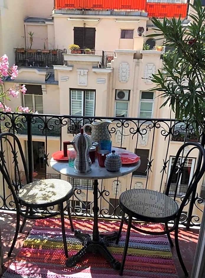 Couette-café Great And Light Private In The Heart Of *