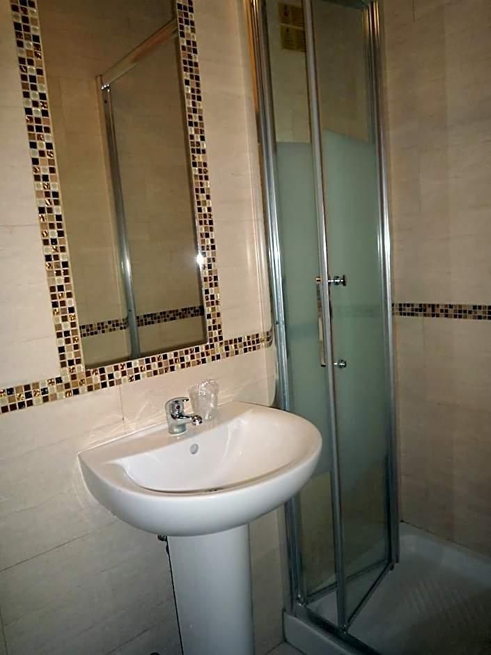 Lyonnais Hotel