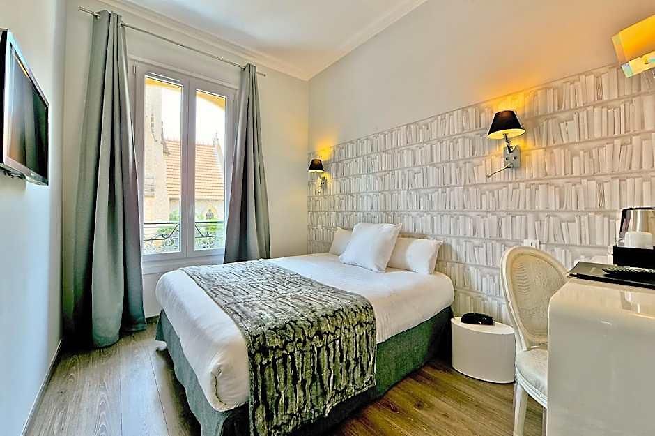 La Victor Hugo Hotel 3*