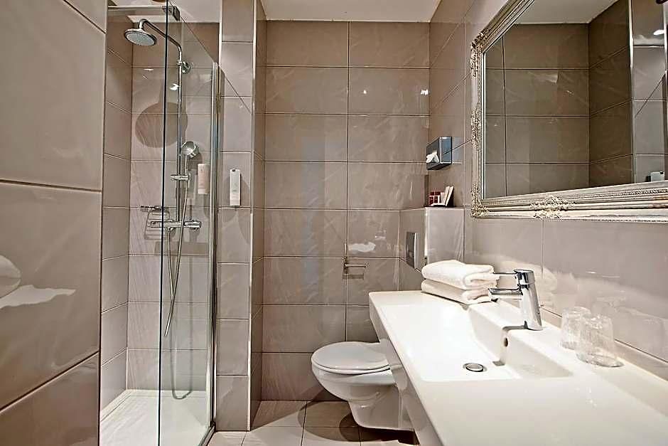 La Victor Hugo Hotel 3*