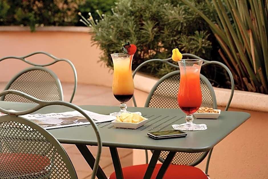 Easyhotel Old Town Hotel 2*