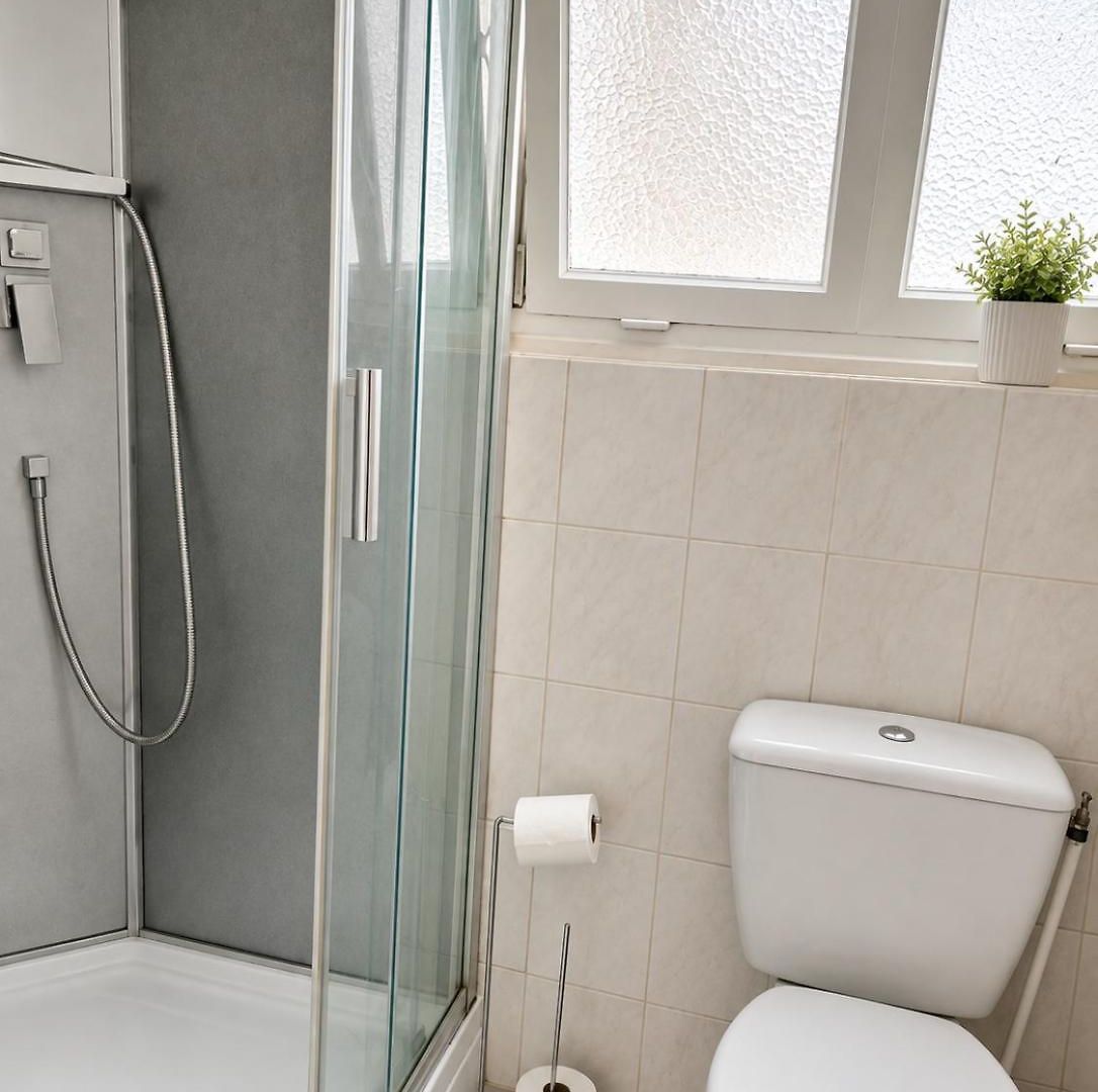 Centre- Small Pied-a-terre Near Beaches Apartment
