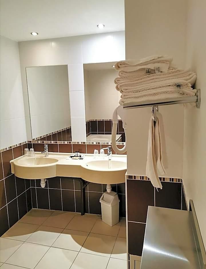Hotel Esatitude 3*
