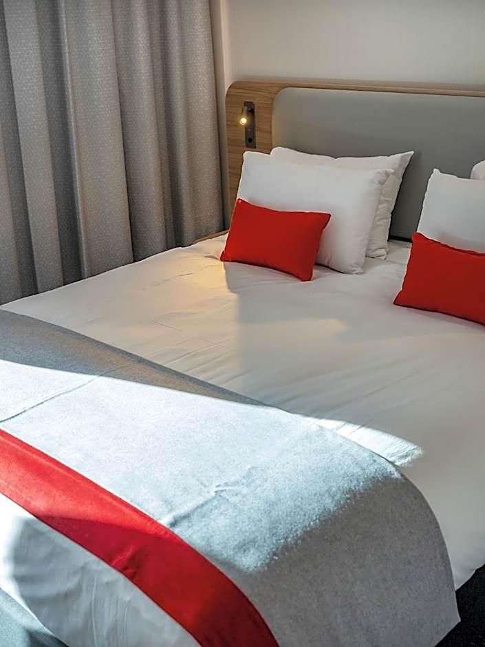 Express - - Grand Arenas By Ihg 3* Nice