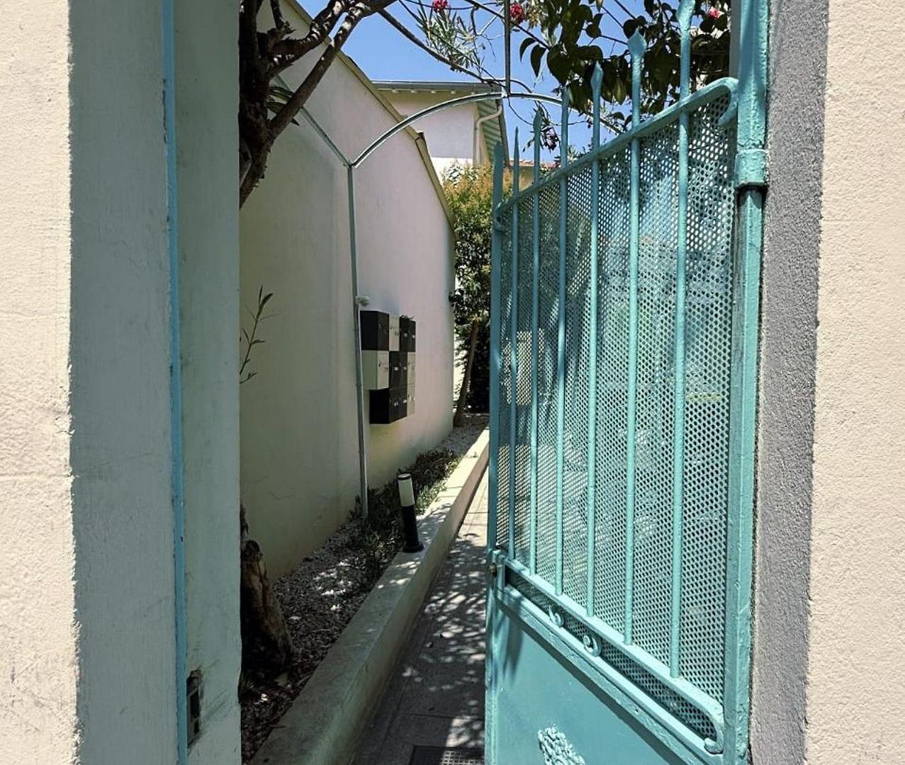 Coastal Gem - Private Parking & Air Conditioning *