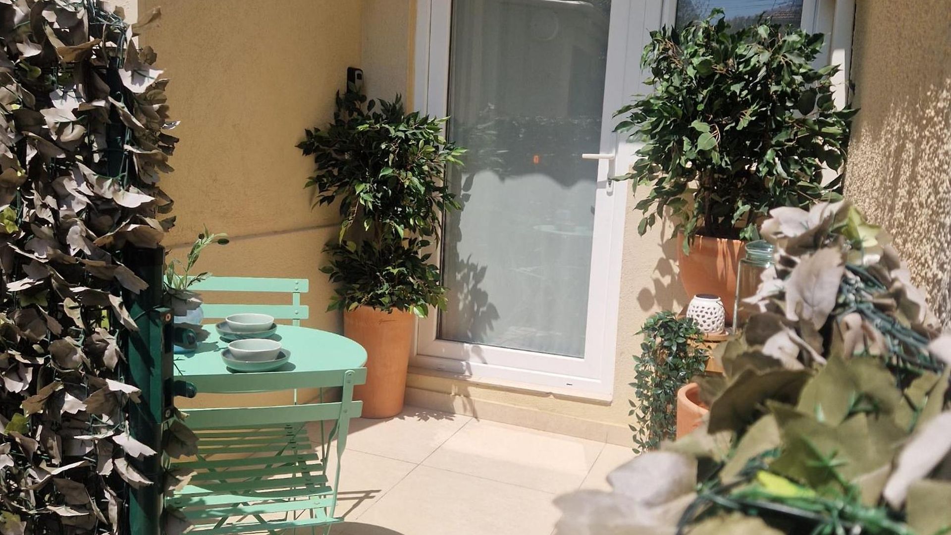Coastal Gem - Private Parking & Air Conditioning *