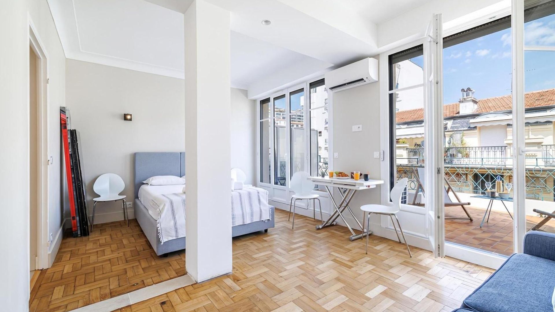 Cosy Rooftop With Terrace - Happy Apartment