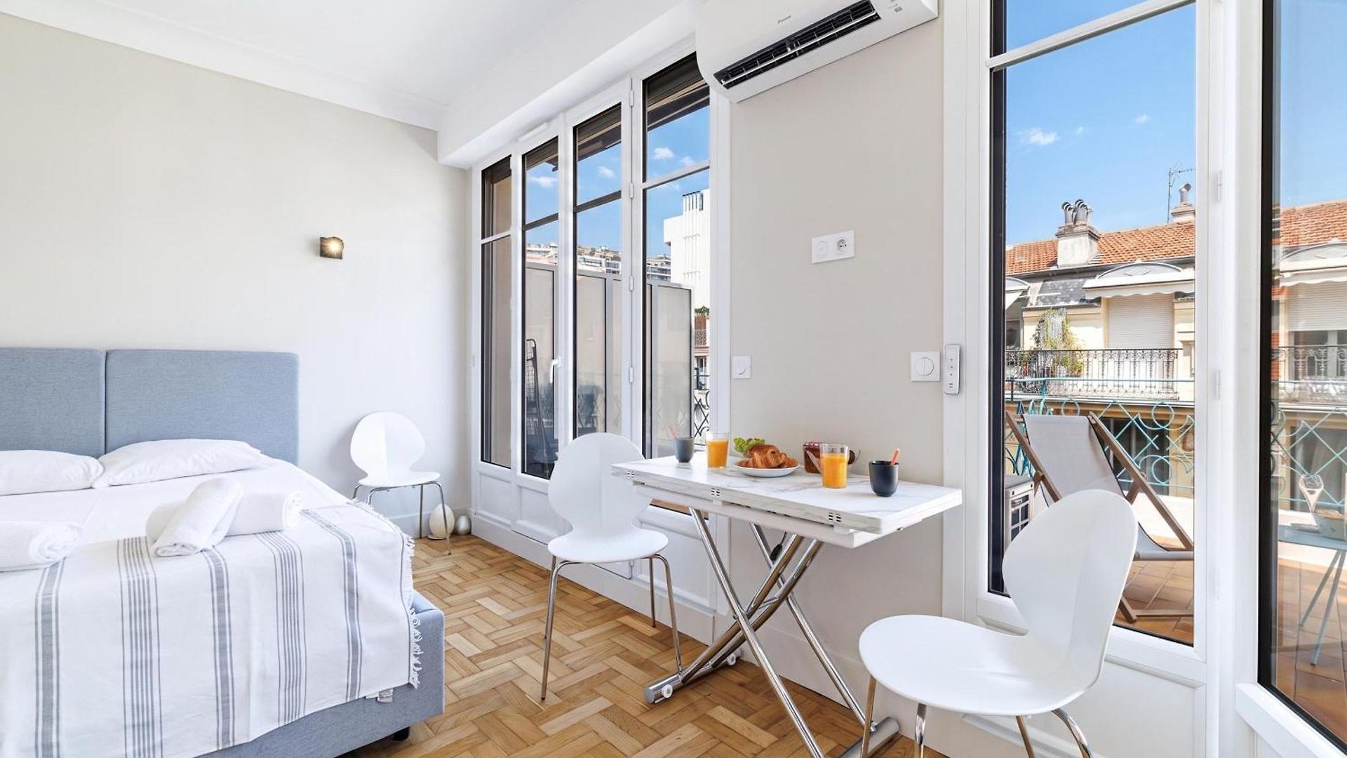 Apartment Cosy Rooftop With Terrace - Happy Nice