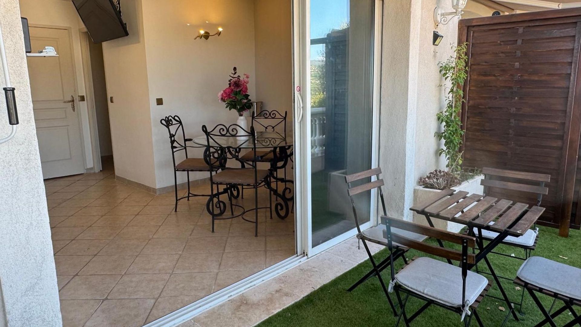 Baie Des Anges Apartment *