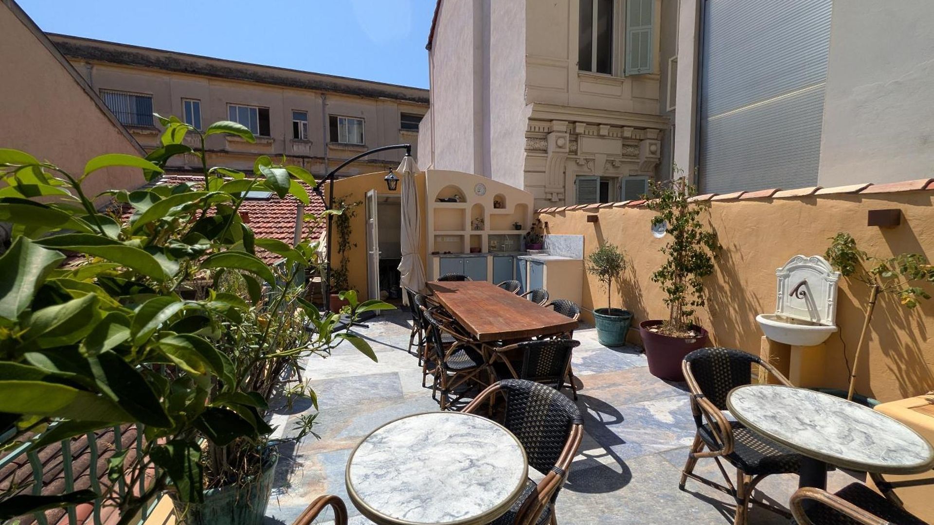 Guest house Dieu Be Nice